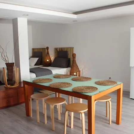Surf Loft Open Space * 埃里塞拉